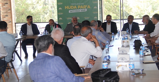HÜDA PAR Genel Başkanı Yapıcıoğlu, Siirt'te STK Temsilcisi, Akademisyen ve Kanaat Önderleriyle Buluştu