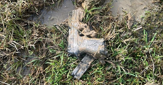 Siirt’te Bir İşyerinin Kurşunlanması Olayında Kullanılan Silah Çamura Gömülü Halde Bulundu