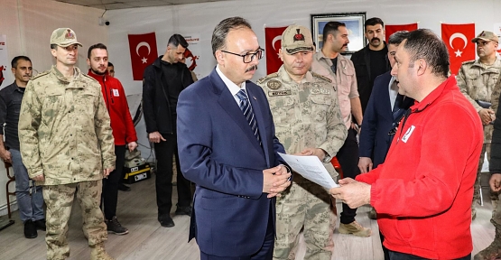 Siirt'te Kan Bağışı Rekoru: Vali Kızılkaya'nın Liderliğinde 660 Ünite Kan Bağışı Yapıldı