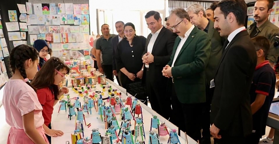 Vali Kızılkaya, Bahçeşehir Kolejinin ‘Resim ve Stem Sergisi’ni Açılışını Gerçekleştirdi