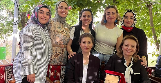 Mehmetçik İlkokulundan Emekli Olan Öğretmene ve Tayini Çıkan Öğretmenlere Veda Yemeği