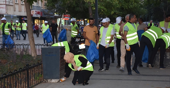 Siirt Belediyesi'nden Yeni Mahalle Güres Caddesi'nde Geniş Kapsamlı Temizlik Etkinliği