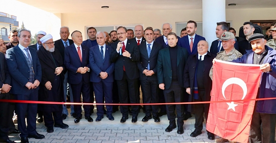 Kayabağlar Beldesi’nde Halk Ekmek Fırını ve Taziye Evi Açıldı