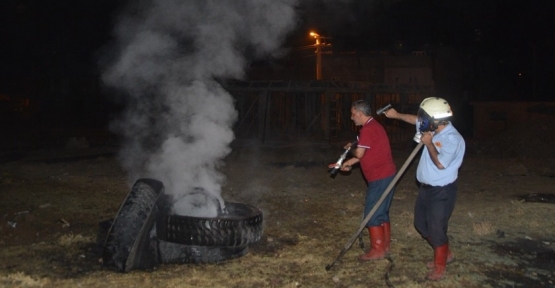  Siirt'te Göstericiler Az Daha İnşaatı Yakıyorlardı