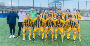 Siirt Kartal Spor U18 Takımı Van’da Şampiyon Oldu