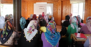 Siirt Belediyesi’nde ki Kurslarda Eğitim Gören Kadınlara Alzheimer Eğitimi Verildi