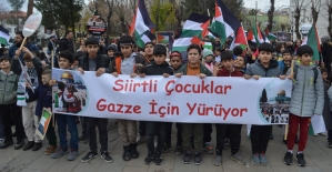 Siirt'te Binlerce Çocuk ve Aileleri Gazze'de Katledilen Çocuklar İçin Yürüdü